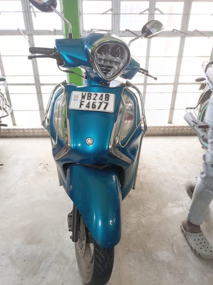 Scend hand YAMAHA Fascino